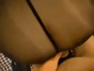 인터넷에서 참외를 먹고 대만군창광전 허군술이 탈선하여 세 소삼을 포양하다가 안해에게 발견되여 폭로되였다