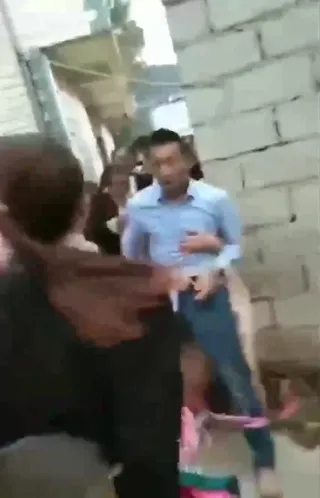 원래 소삼과 싸웠는데, 소삼은 벼랑에서 뛰어내려 자살한 것이 아니냐