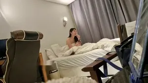 뚱남 두명의 대학 다니는 조건녀들이랑 쓰리섬 - 인기 한국야동 한국야동