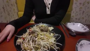 온리팬스-각종 벌칙게임 재미나게 수행하는 네토 성향의 커플, ggulji - 인기 한국야동 실시간 국산야동