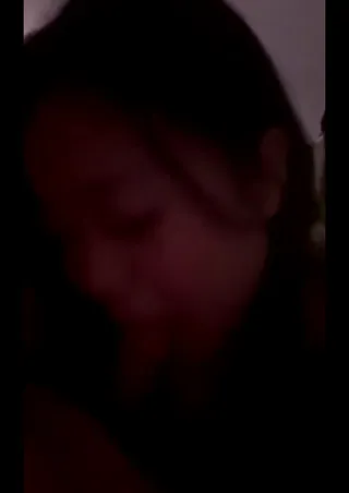 야동 틀어놓고 떡치는게 취미인 변태커플 - 실시간 국산야동 국산야동