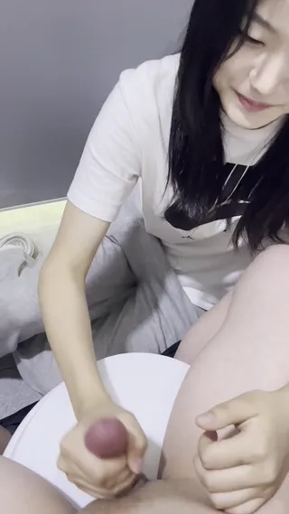 간단 대딸 시리즈 - 나이키 티셔츠녀 공공 화장실 합본 - 실시간 국산야동 한국야동