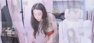 플렉스 티비 봄이 캠 켜진줄 모르고 환복 - 한국야동 인기 한국야동