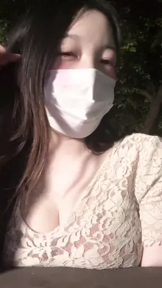 야외에서 풍기문란 방송을 진행하는 순두부 - 국산야동 인기 한국야동